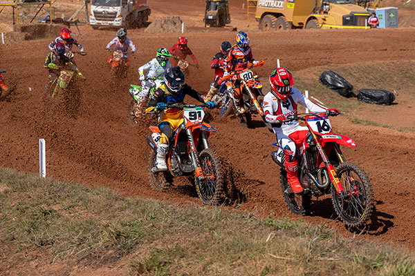 Photo of motocross rider Tom Vialle at the 2006 MXGP of Australia. Start